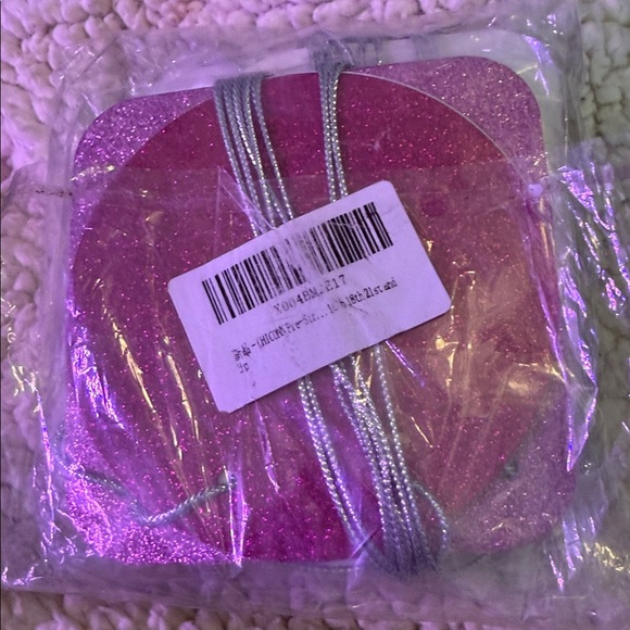 Pink Glitter Tags with silver strings - Picture 4 of 4